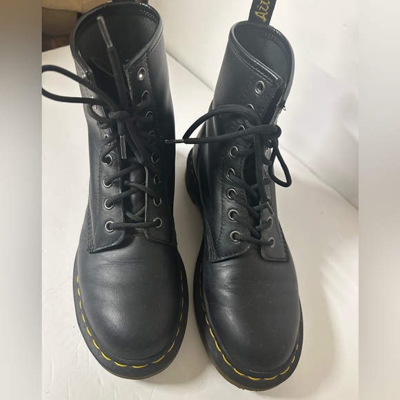Dr. Martens Black Leather Boots with Yellow Stitching Size 8 - Picture 3 of 7